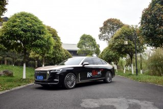 试驾中国旗舰车型 红旗E-HS9、红旗H9