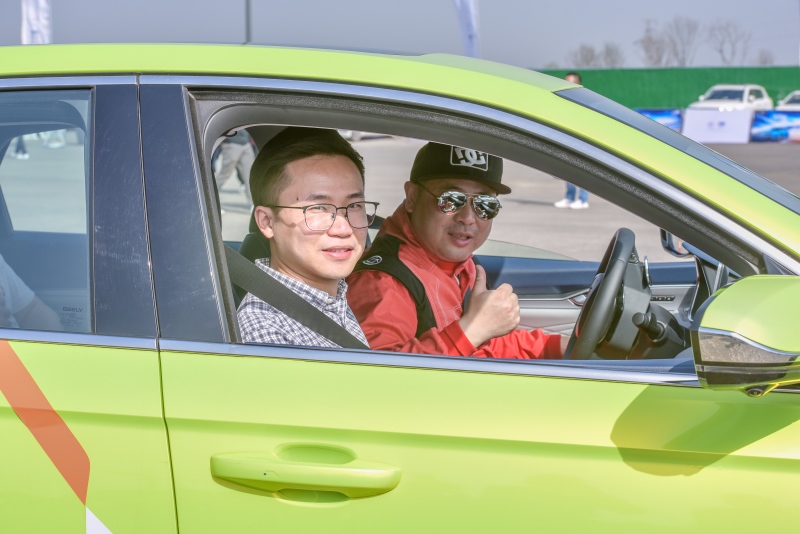 C位召唤,焕“星”出击——吉利好车体验季in成都