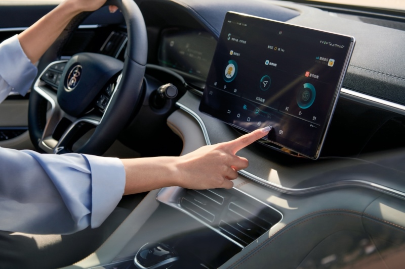 安全智能、全面引领,宋PLUS EV“佩刀”上市 售价16.98万元-18.68万元