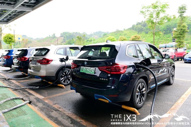 成都锦泰宝马创新纯电动BMW iX3 x 华为Mate x2 贡嘎冰川秘境之旅圆满结束 | 星河滚烫,你是人间理想