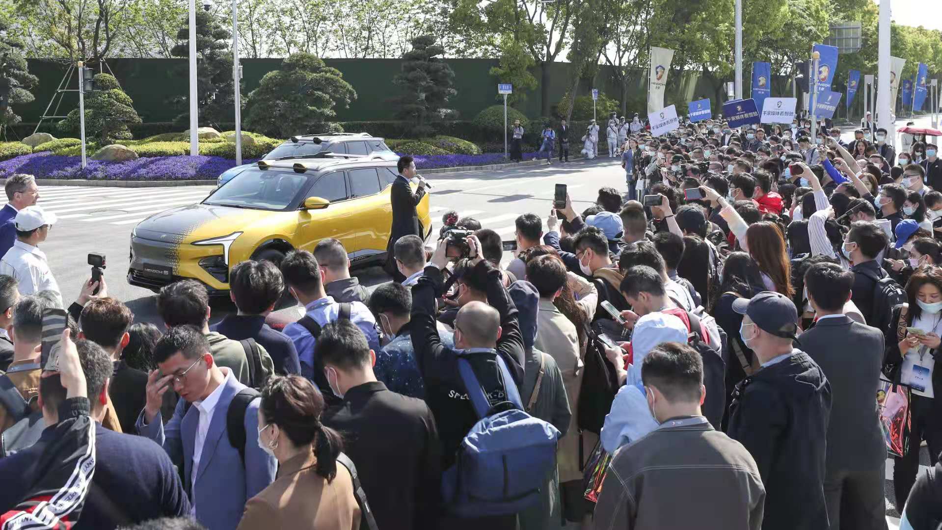 媒体零距离体验恒驰5:颜值高、性能强