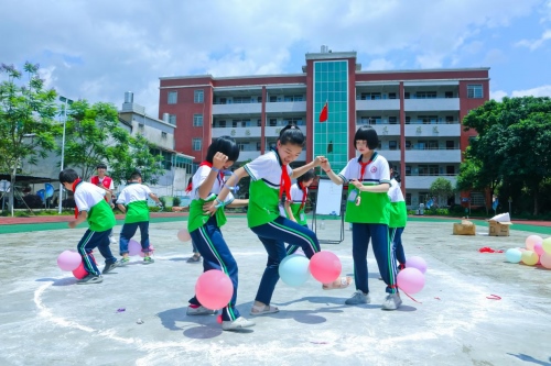 启明筑梦·点亮未来 福建奔驰“启明星计划”走进华安