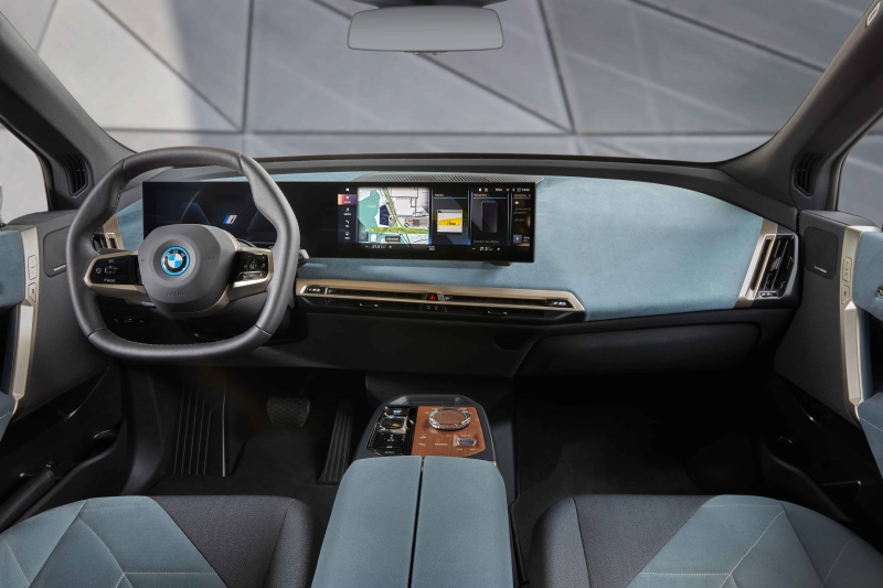 创新BMW iX 开启面向未来的豪华出行体验