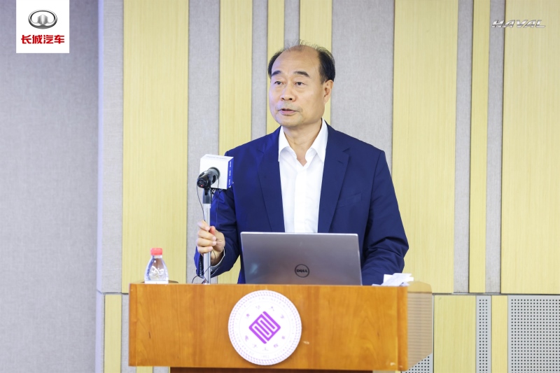 跨界交锋 不“弗”不行 第三代哈弗H6清华之行掀起智能风潮