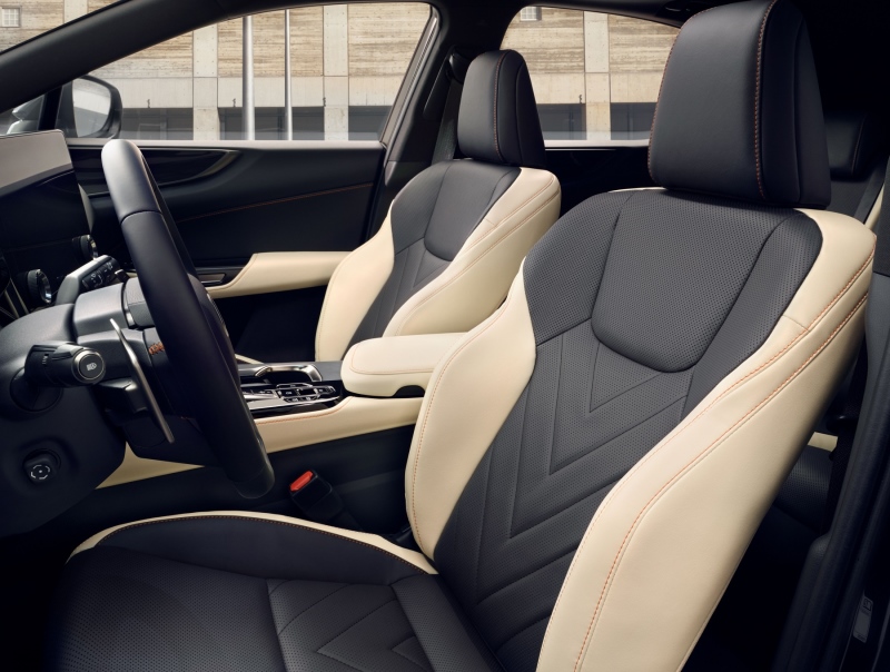 LEXUS雷克萨斯中型豪华SUV全新一代NX全球首发 开启品牌下一篇章