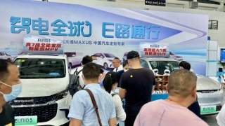 灯塔工厂”品质加持 上汽大通MAXUS携“新能源全明星阵容”亮相世界电动车大会