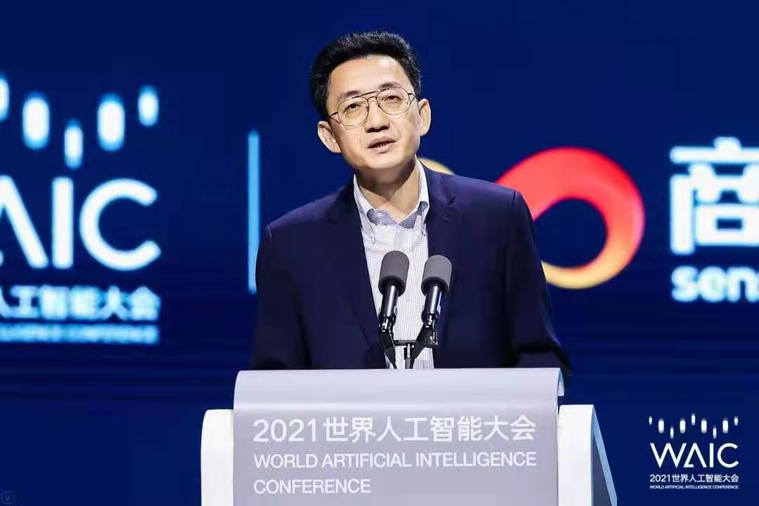 拥抱人工智能 逐梦精彩出行 上汽无人驾驶出租车年内“上街”