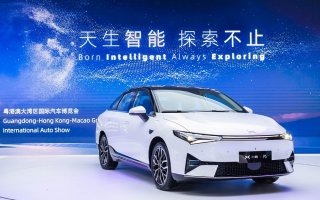 预售价16-23万元 百变舒适智能家轿小鹏P5正式开启预售