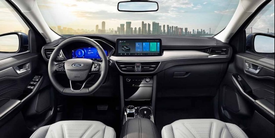 2.0T+8AT配置 7.5秒破百,看福特锐际如何凭实力出圈儿?