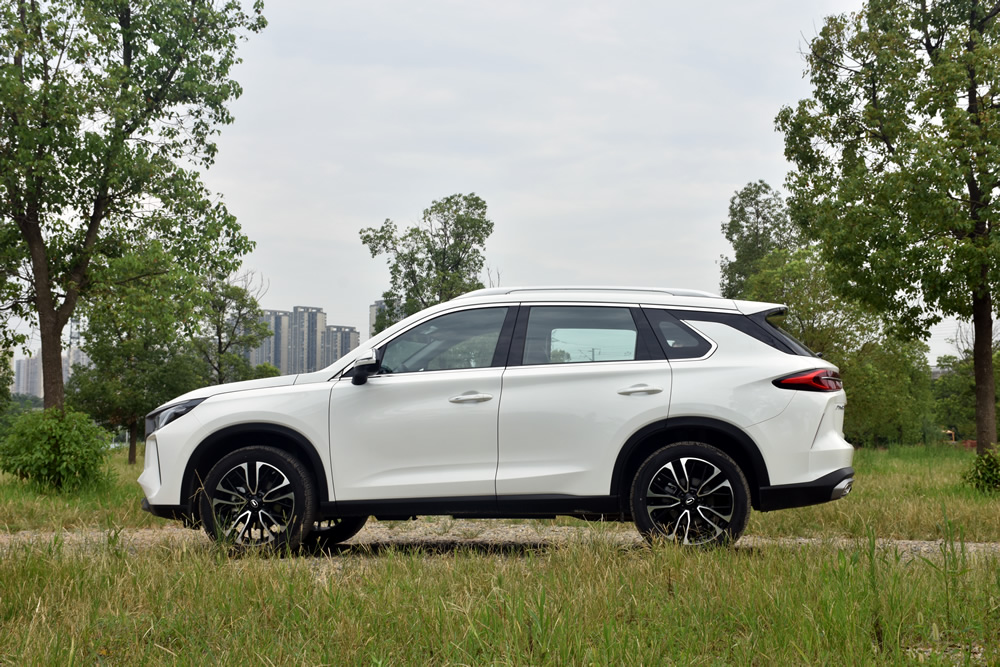 试驾 | 传祺GS4 PLUS，15万元以内的SUV，这车绝对够排面