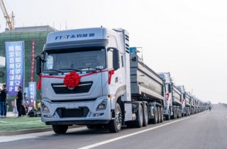 我国首条百辆级氢能重卡示范线投运，谁给它的“动力”？