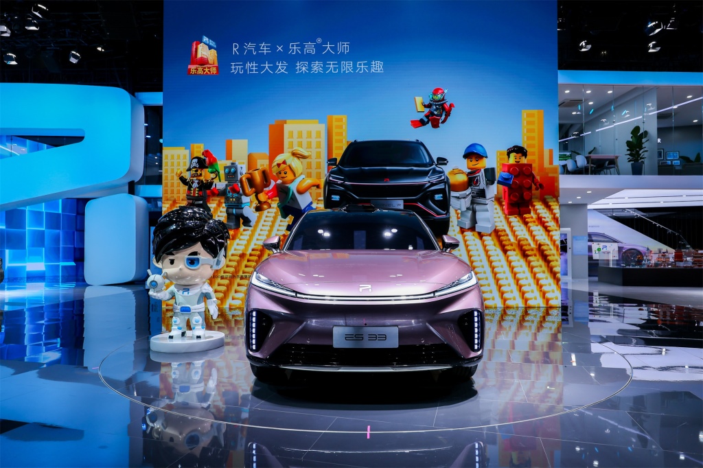 量产版ES33领衔 R汽车携全系产品阵容重磅出击2021成都车展
