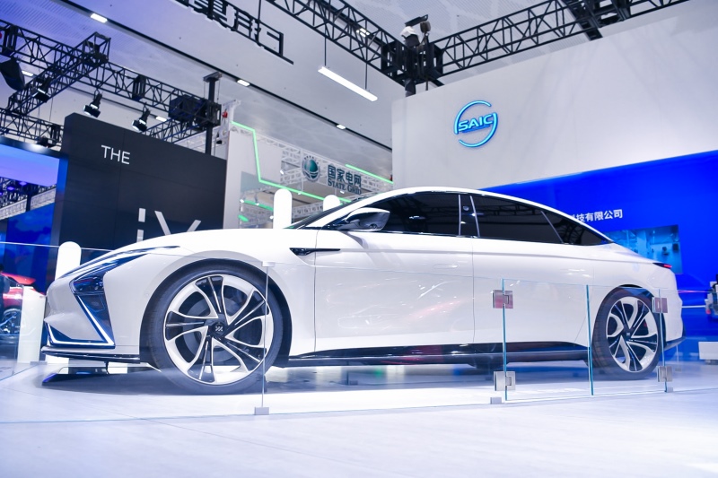 700公里无忧长续航 智己L7“电力满格”登陆2021世界新能源汽车大会