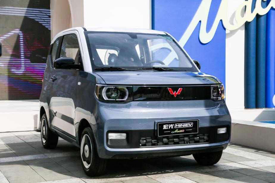 宏光MINIEV4度登顶全球销冠!连续13个月霸榜中国新能源第一