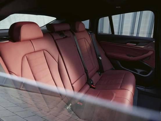 成都车展上惊艳亮相的新BMW X4正式上市