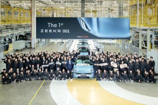 ZEEKR 001量产车下线 首批用户交付即将开启