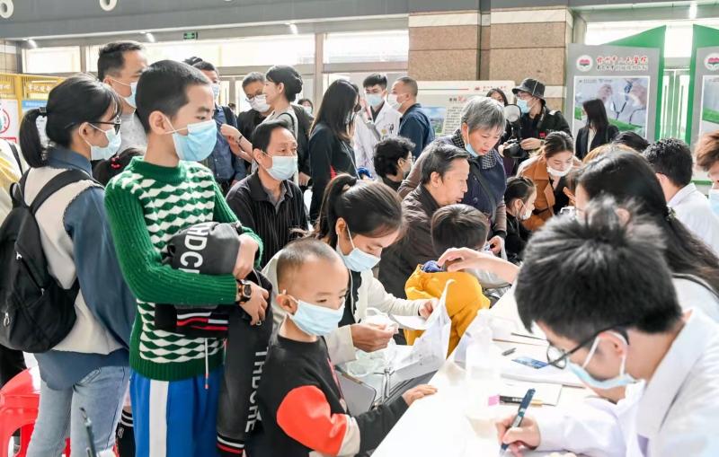 路虎关爱无止境—青少年视力关爱江西行正式启动