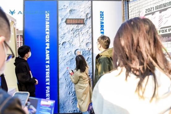 潮流玩出“Young” 2021极狐星球街头派对首站北京正式开幕