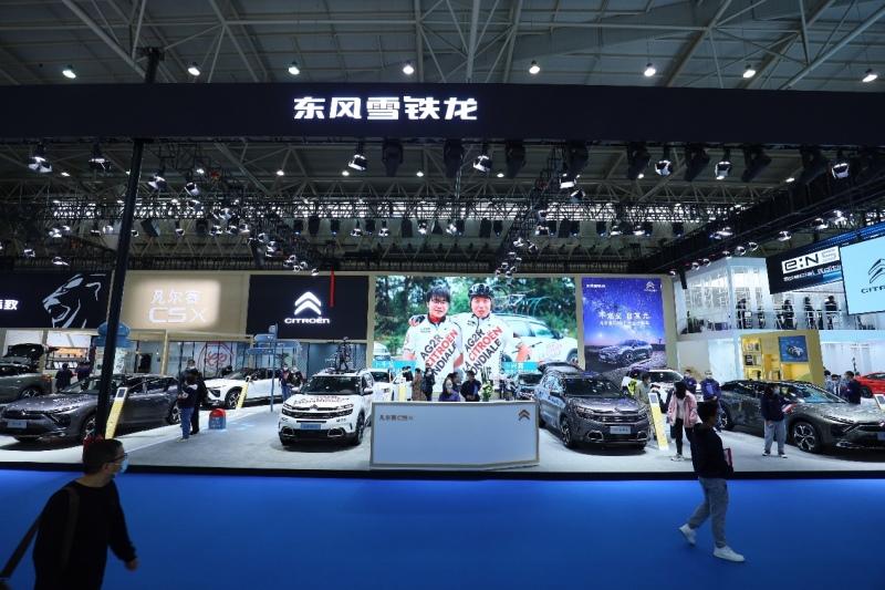 东风雪铁龙“T蓝”凡尔赛C5 X武汉车展吸睛“共创凡尔赛”展现无限可能