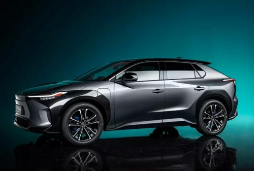 “概念车”上路?TOYOTA bZ4X竟别样好玩