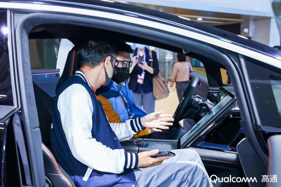 5G智能网联汽车来啦!高合HiPhi X携手高通亮相2021国际数字科技展
