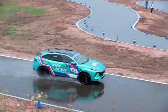 性能王者!风行T5 EVO CCPC“五冠王”实至名归