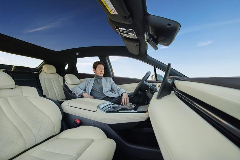 AION LX Plus全球首发,1008km纯电续航终结里程竞赛
