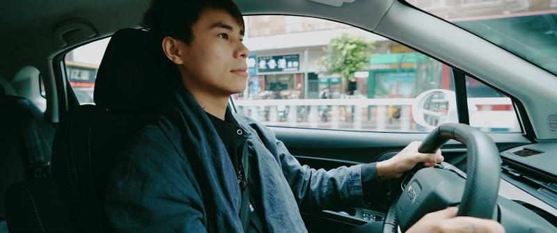哪吒V车主：我命由我不由天，敢于追梦是少年