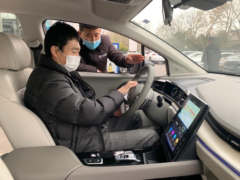 终端订单破万“造多少卖多少”的库斯途们如何解决缺芯难题?