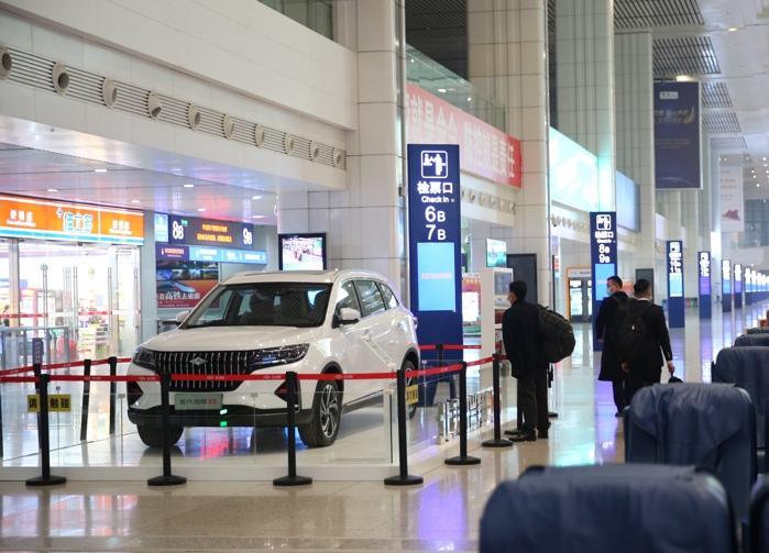 回家路上的新风景,北汽瑞翔X5展台亮相重庆北站