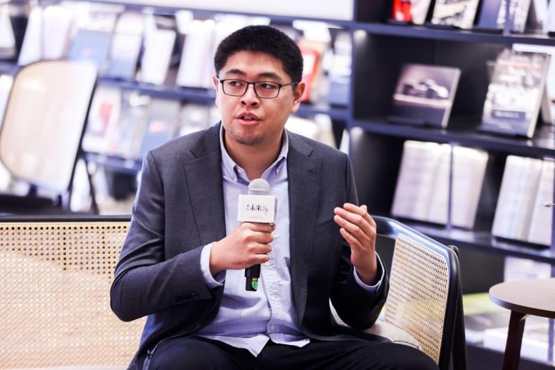 保时捷中国发行《见所未见——保时捷的未来设计》珍藏设计图册
