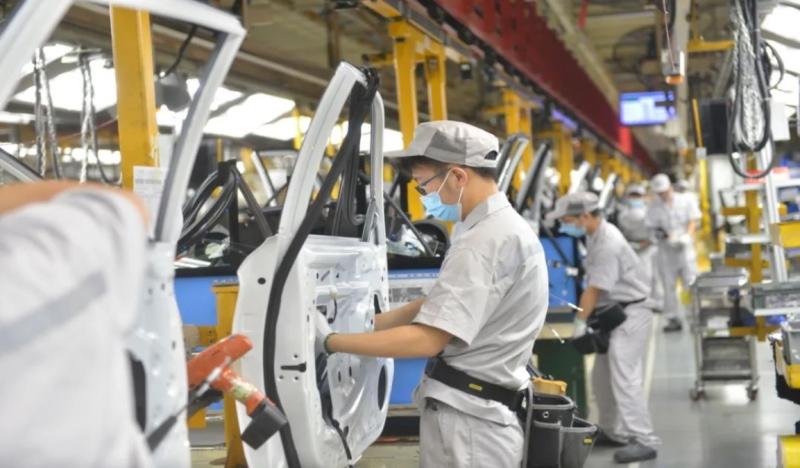 东风风神跨越12万辆“拥抱客户”跑对多条赛道