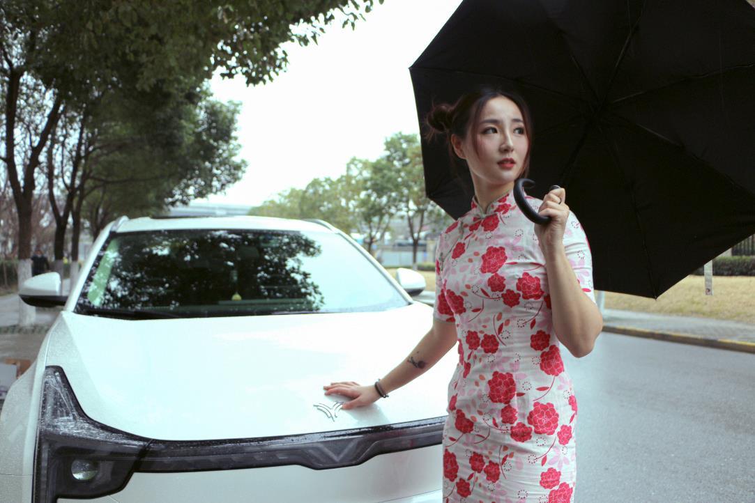 哪吒U车主：人生是一条奔腾不息的河流，需要不断超越和升华
