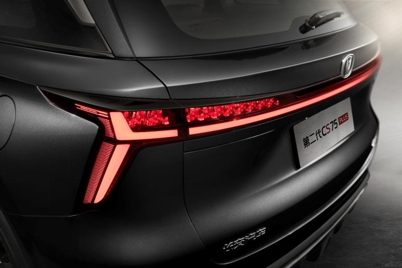 第二代CS75PLUS燃擎预售 全系标配8AT 定义高价值SUV