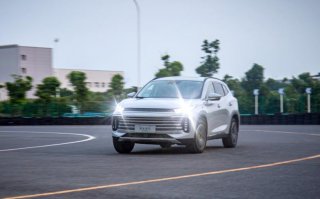 想要去雪场撒欢儿？你得有一辆星途凌云400T相伴