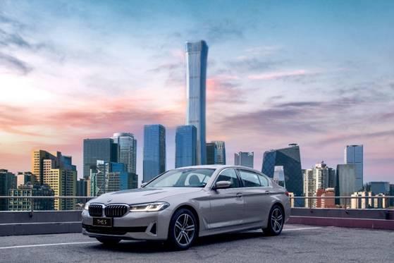 新BMW 5系问鼎2021豪华市场的“必杀技”