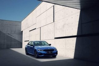 新BMW 3系强势收官2021