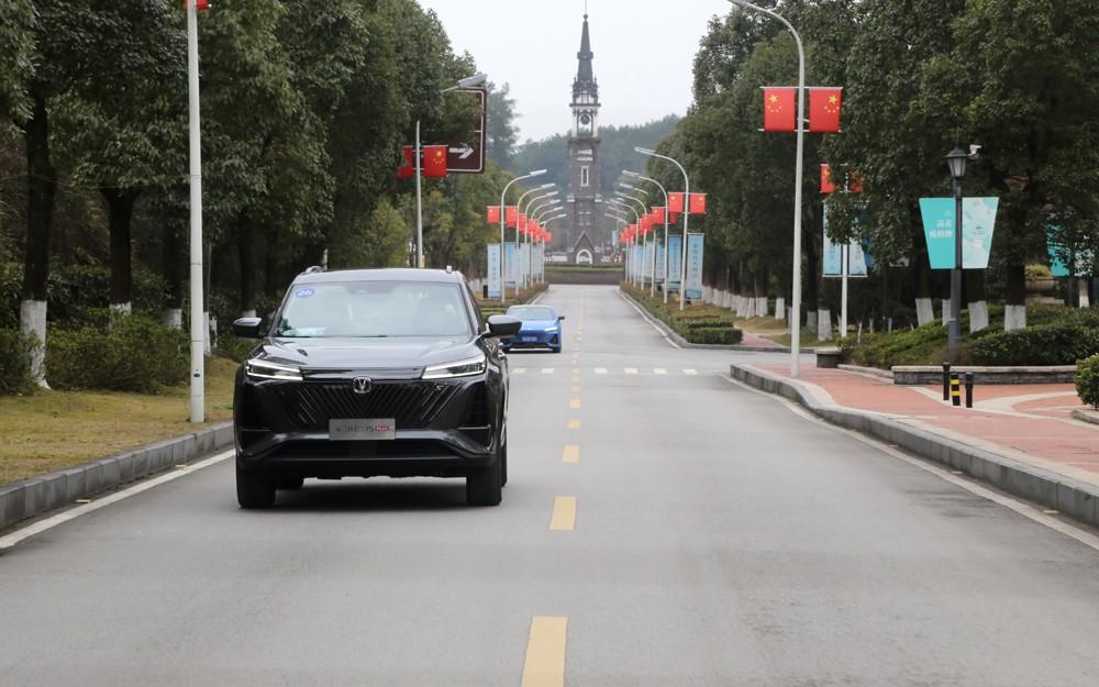 中期改款的第二代CS75 PLUS有什么特点？通过试驾小编帮你捋一捋