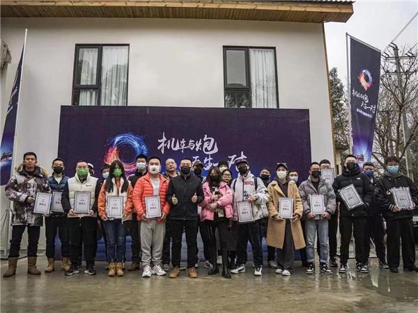 机车与炮 天生一对 机车与炮相聚川渝