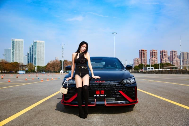 挑战6.81s!元宇宙少女为“暗夜”贴身博极限