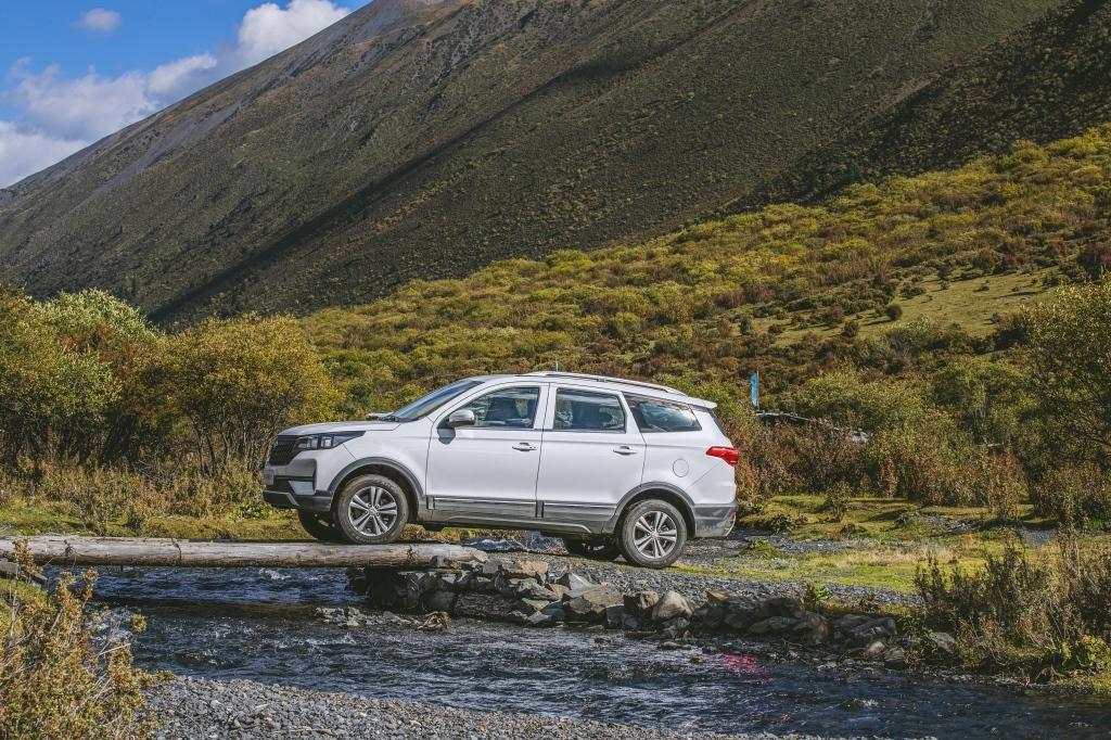 不到7万买到的七座SUV,北汽瑞翔X3一切以实用至上