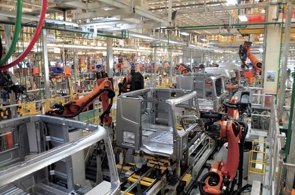 智能制造、至臻把控 欧曼以“高品质”引领国六重卡新时代