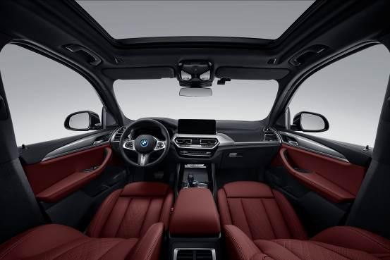 新BMW iX3斩获德国ADAC测试最佳车辆桂冠