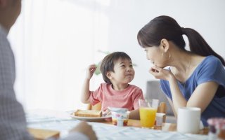不要害怕成为一个母亲，沃尔沃汽车给你足够的底气