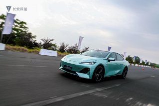 纯电轿跑+后驱独悬，长安深蓝SL03 计划6月底7月初上市