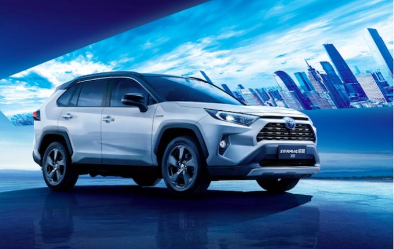 RAV4荣放2022款,以全能实力,助你畅享人生征途