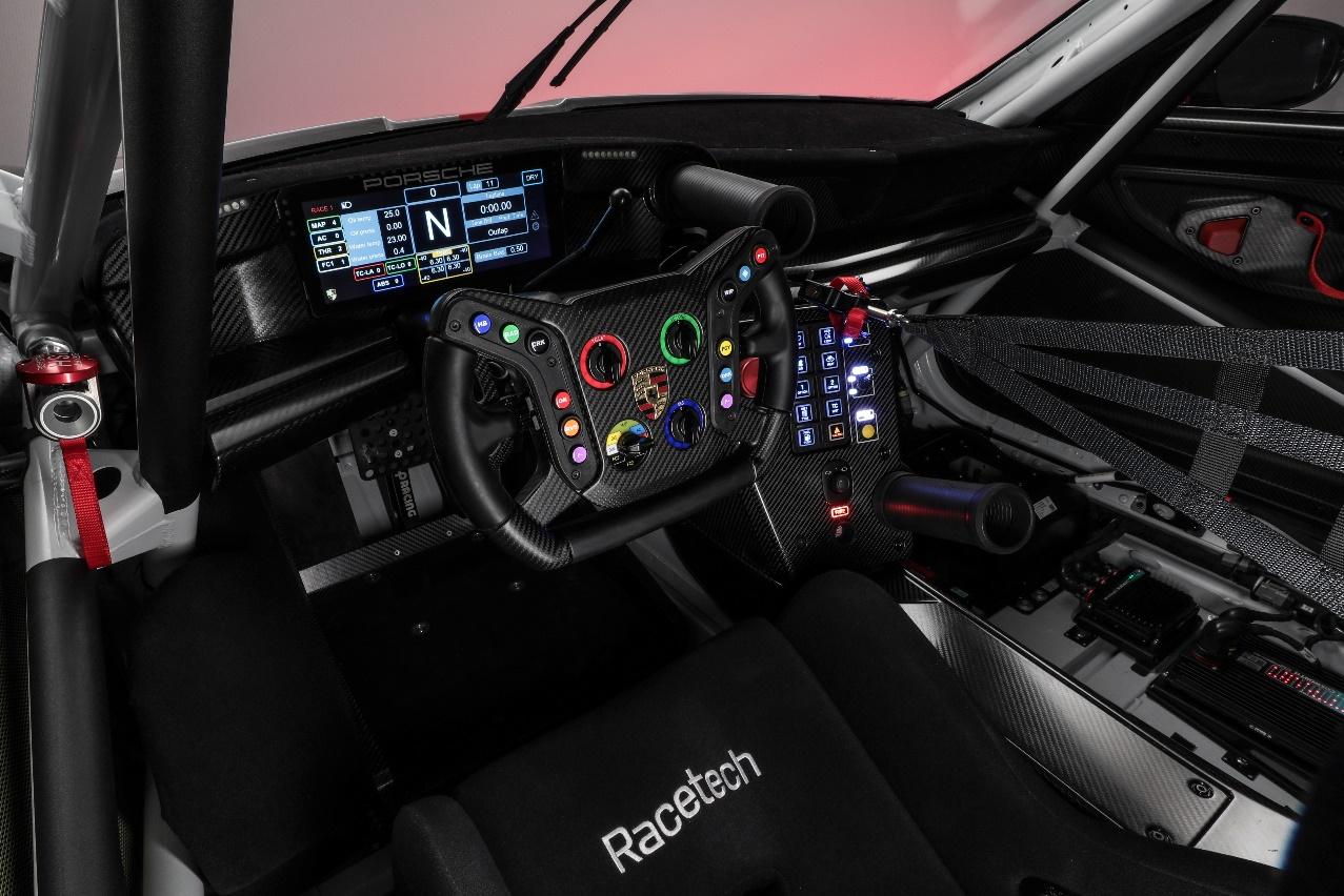 最新一代保时捷911 GT3 R首发