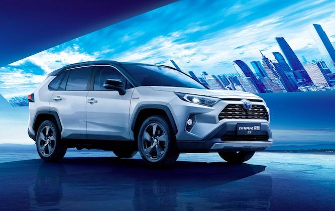 一汽丰田RAV4荣放双擎高效动力,聚力绿色出行