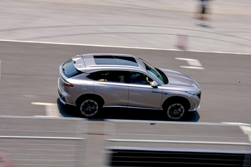 珠峰架构重磅车型上市即交付 全新第三代荣威RX5售价11.79-15.59万元/超混eRX515.39-16.59万元