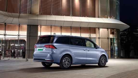 开合之间开启新境体验 荣威iMAX8 EV 8月20日上市